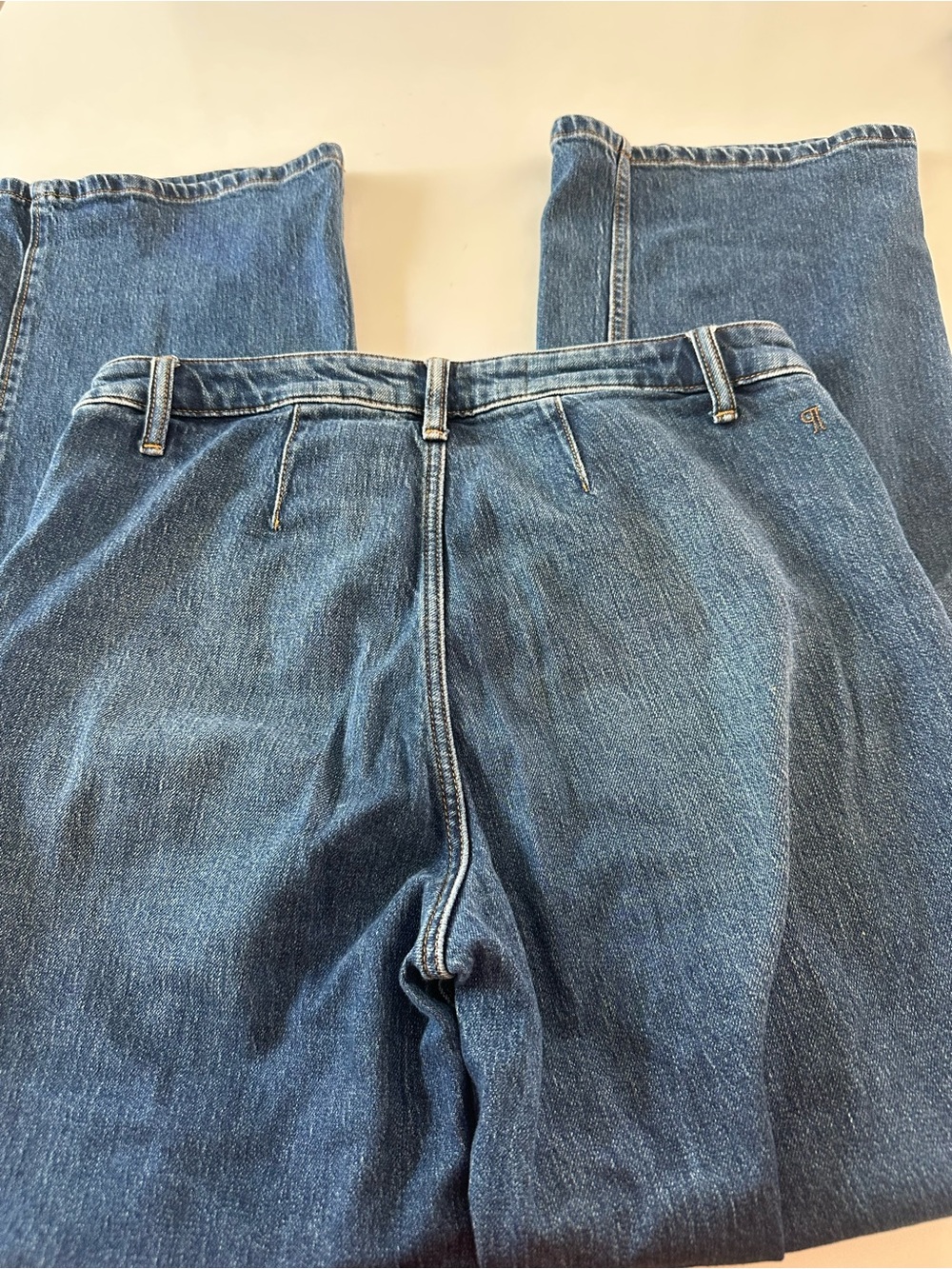 Anthropology Pilcro Straight-Leg Dark Wash Denim Jeans. - Picture 3 of 3